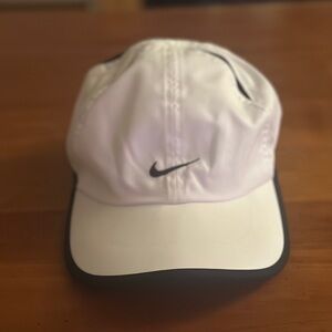 Nike running hat featherlight dri-fit